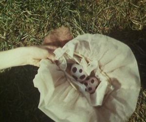 Thomas uses his mother's hat to catch all the eggs