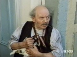 A kind oldman whom Nicky stops to talk with