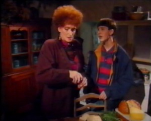 Gwyn tells Nain about Iolo phoning him to say he was going to follow Evan