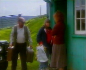 Nia arrives at the farm with Alun and Iolo, I wonder why the twins were not invited