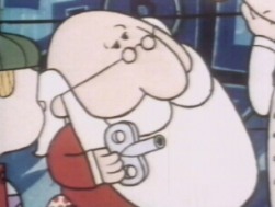 Cosmo fixes the clock simply by winding it up