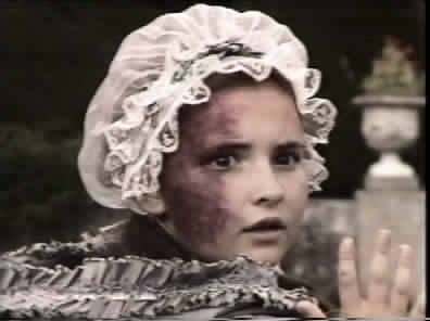 Sarah startled by Tom and Minty