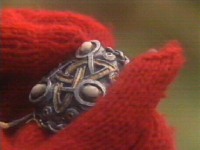 Gwyn chooses gift for the wind